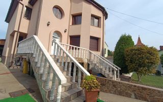 🏡 VILA DEOSEBITĂ DE VÂNZARE ÎN ARAD – ZONA CENTRALĂ - Poză 5