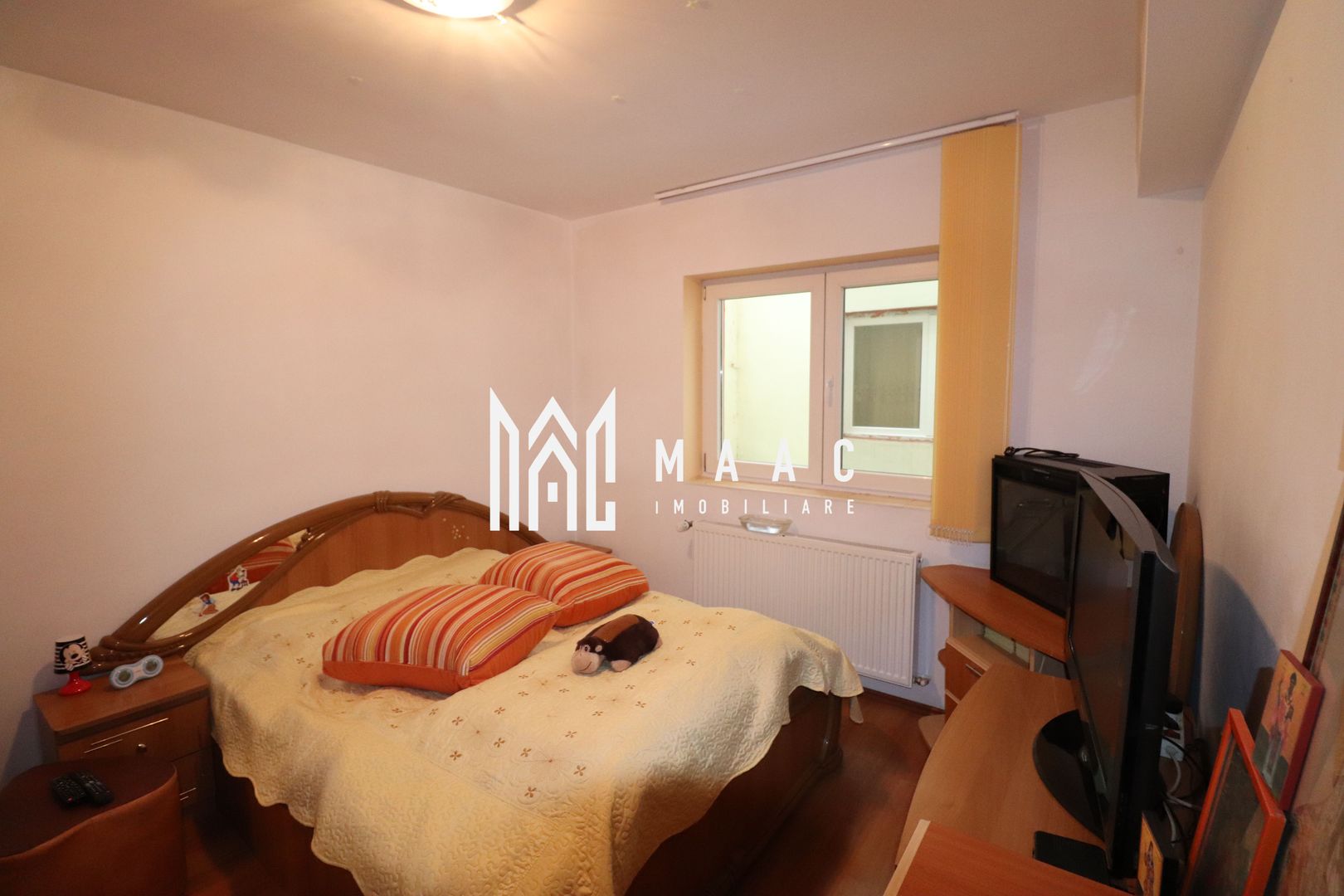 Apartament 3 camere  | Etaj 1 | Parcare privata  | Strand II - Poză 2