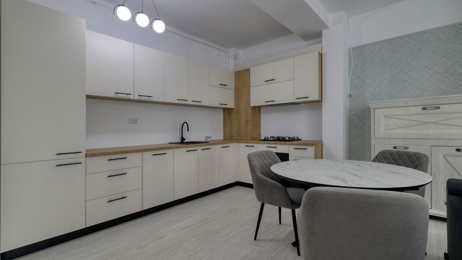 AP. 2 CAMERE DECEBAL, PRIMA INCHIRIERE, PARCARE, INCALZIRE PARDOSEALA - Poză 3