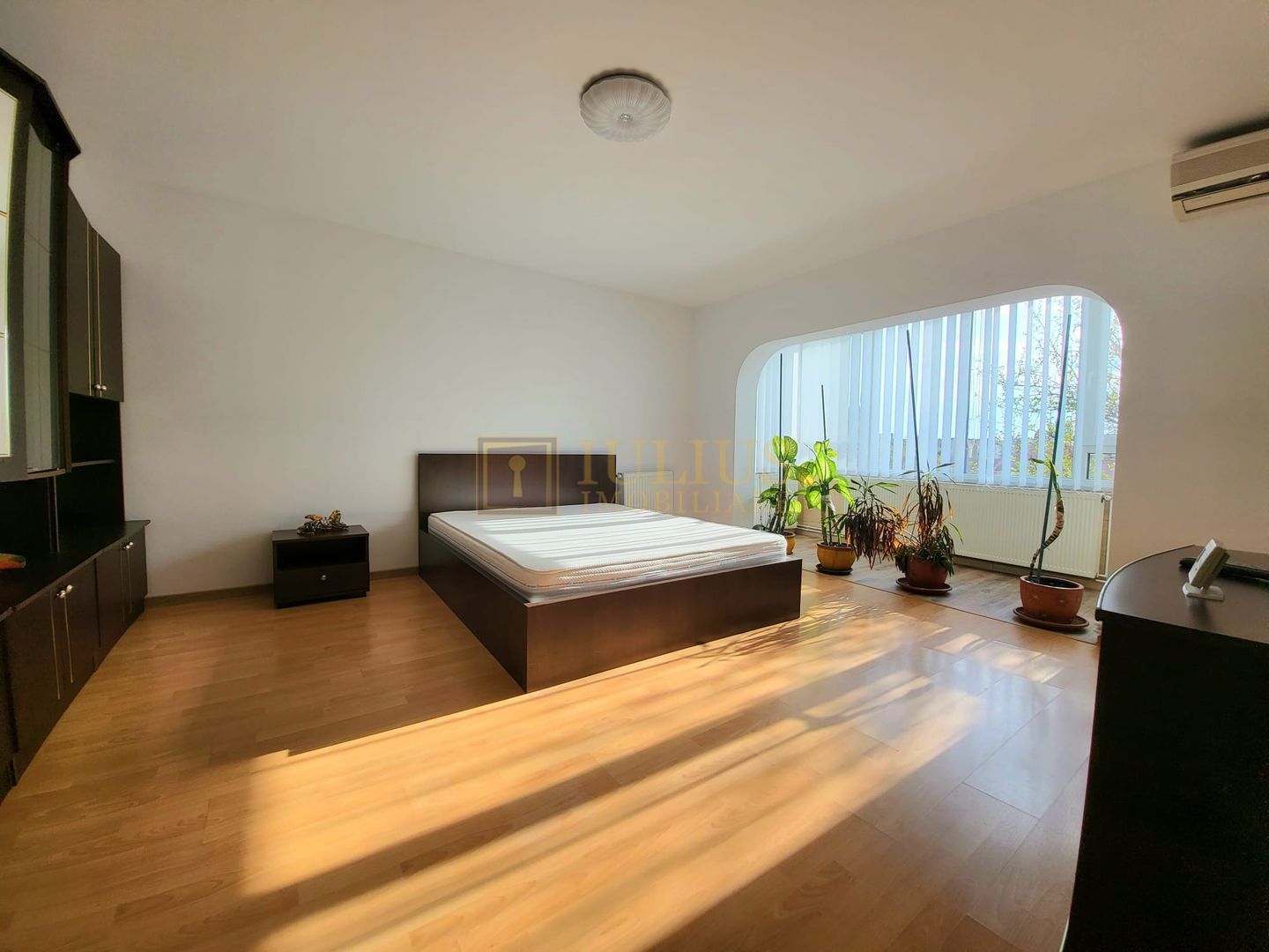3 camere| Badea Cartan| apartament superb| centrala proprie| - Poză 1