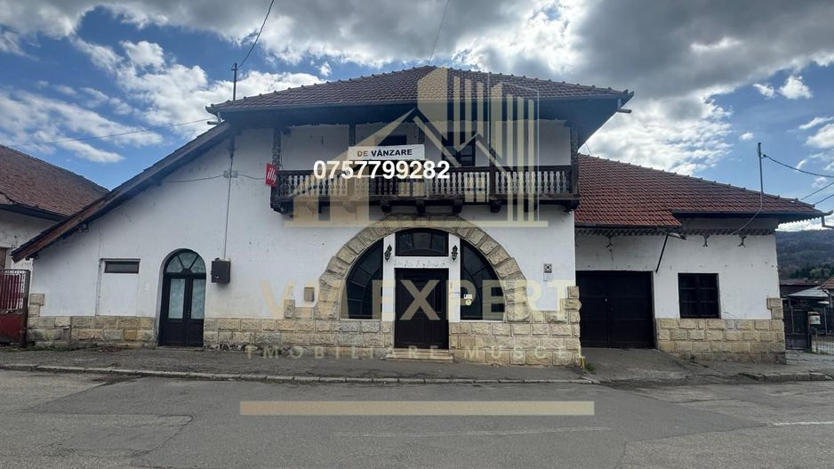 SPATIU COMERCIAL CAMPULUNG ZONA CENTRALA - Poză 1