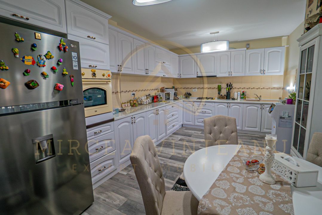 Palazu Mare / Elvila  - Vila deosebită compusă din S+P+2E, mobilata și utilata - Poză 15