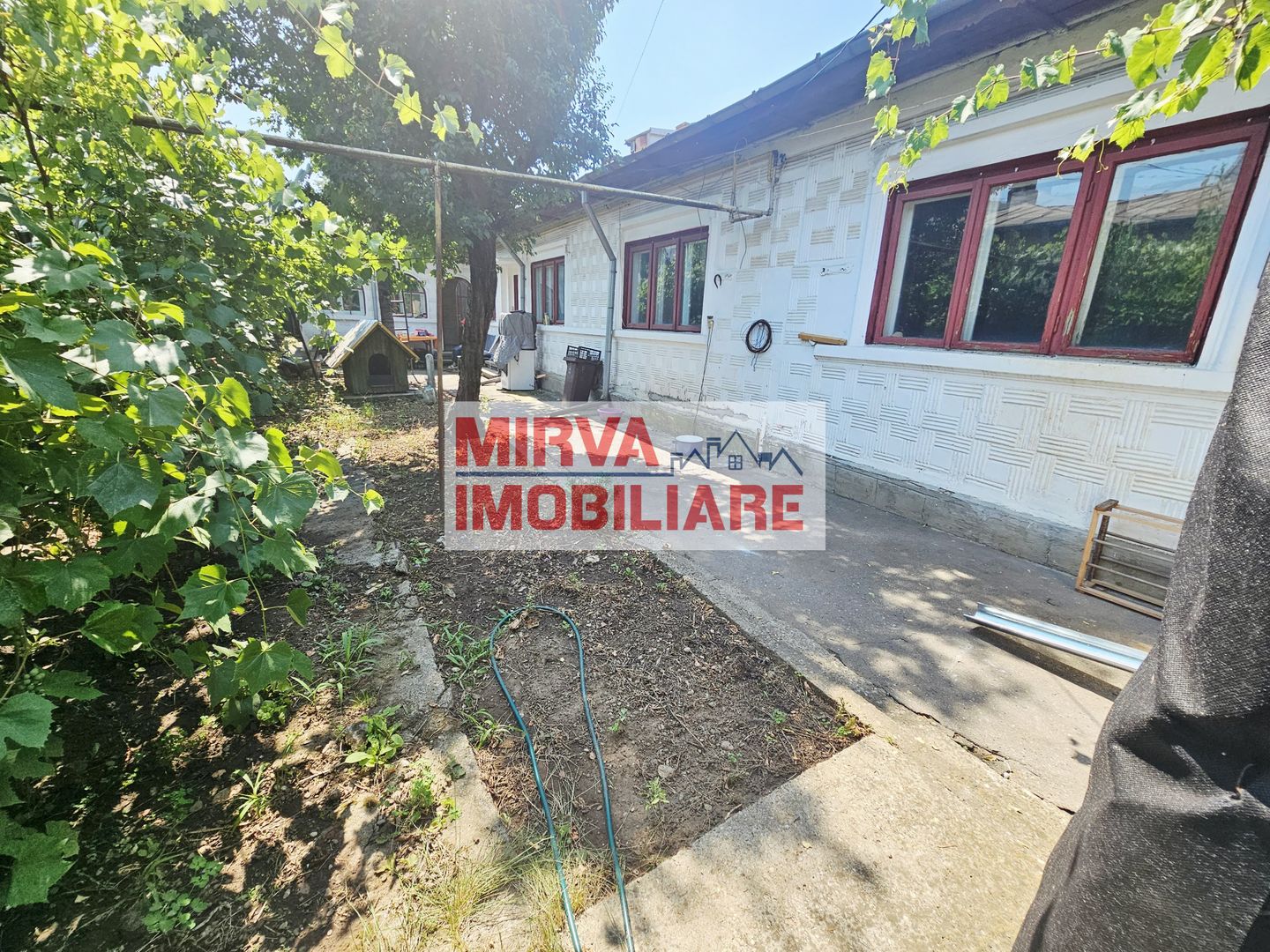 🏠 Casă de vânzare în zona Traian, Ploiești – Potențial uriaș! 🧱 - Poză 1