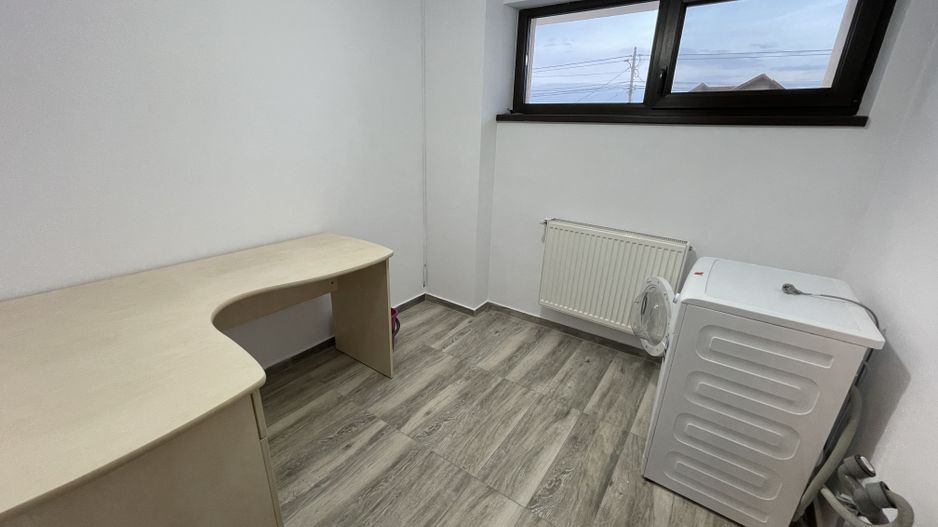 Casa moderna P+1E,spatioasa,teren 700 mp in Sacalaz - Poză 16