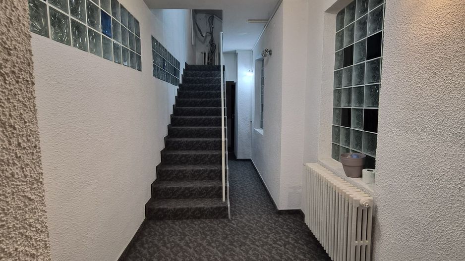 De vânzare Vilă individuala 11 camere curte proprie Parcul Carol - Poză 5