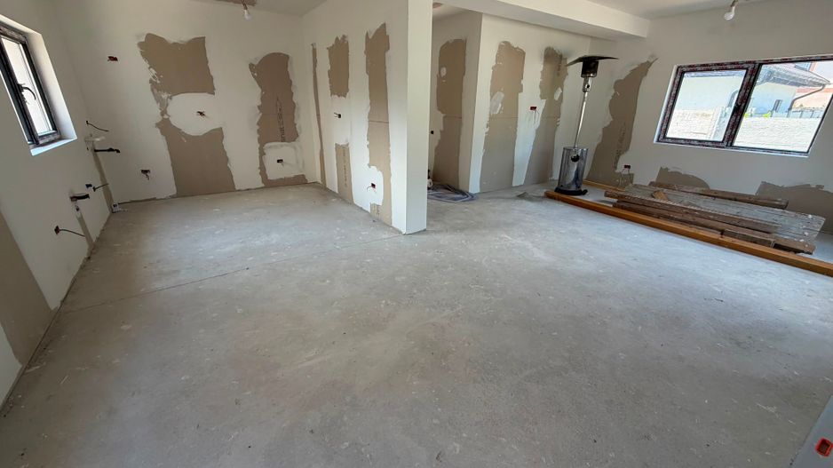 CASA INDIVIDUALA - 5 CAMERE, INCALZIRE PARDOSEALA , TEREN 420 COMIS 0% - Poză 2