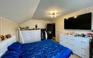 De vânzare casă cu suprafața de 250 mp plus 900 mp teren - Poză 5