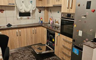 BRASADAS vinde ap 3 cam etaj 4/4. - Poză 5