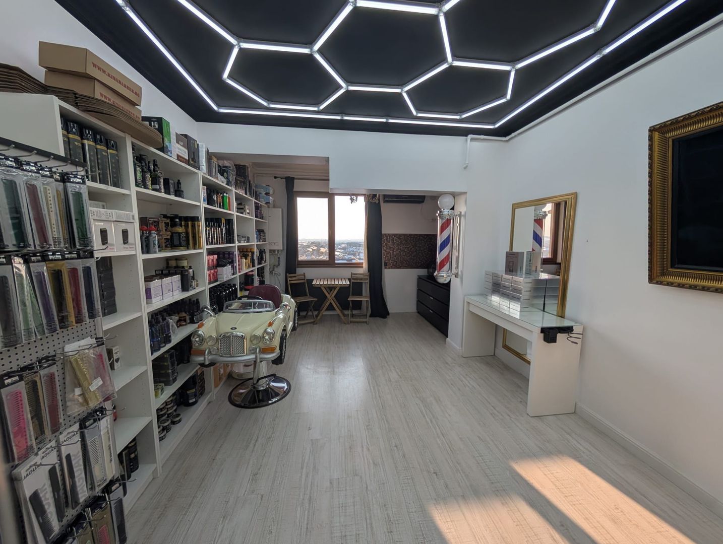 Apartament de 2 camere de vânzare în Cartierul Latin – 44 mp utili - Poză 1