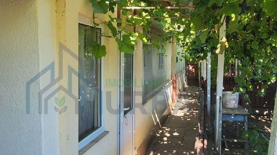 Casă de vânzare în Bivolari, județul Iași – 70 mp construcție, teren 1800 mp - Poză 4