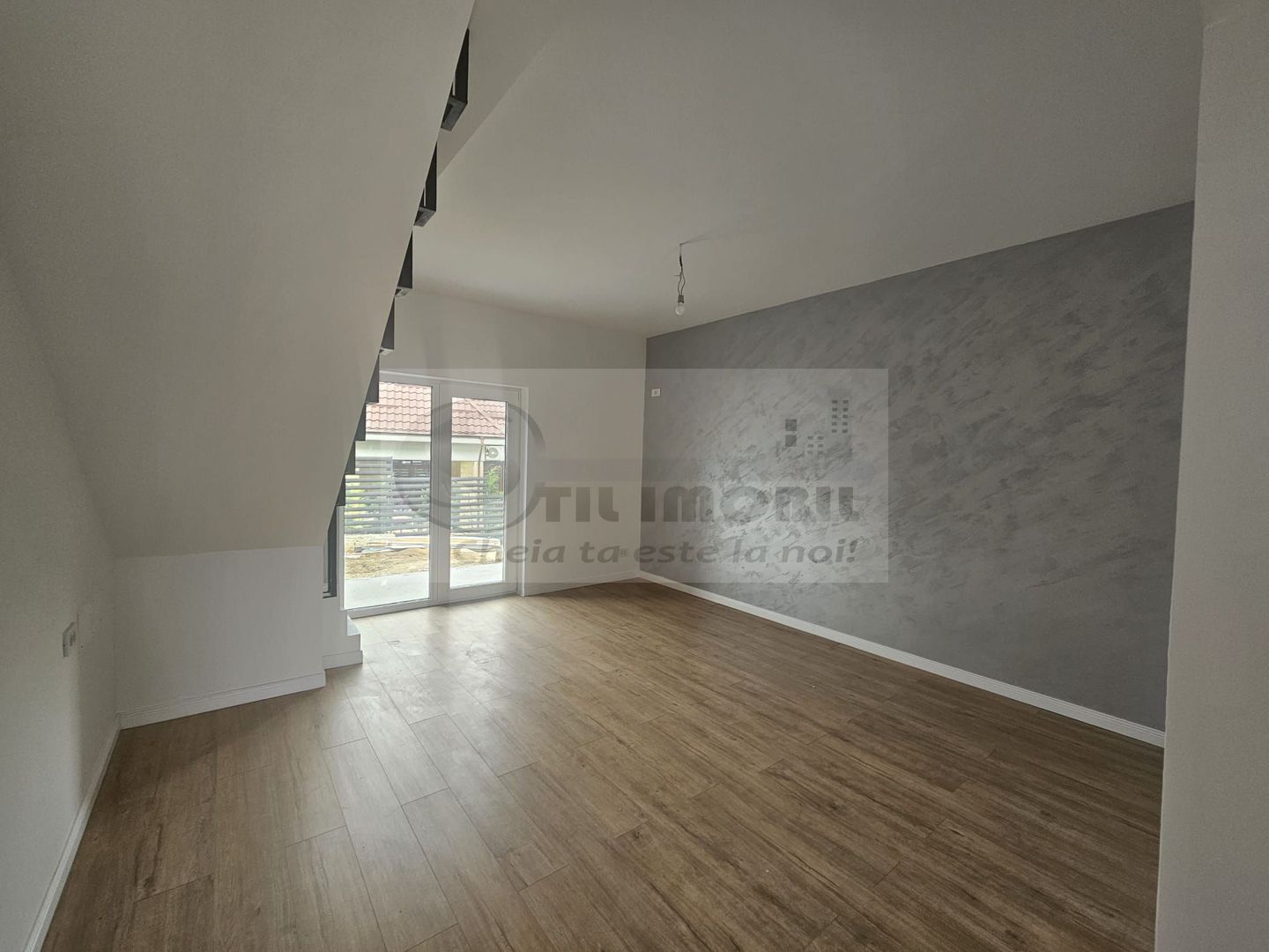 Duplex - 250mp teren - Bucium - Visan - Poză 1