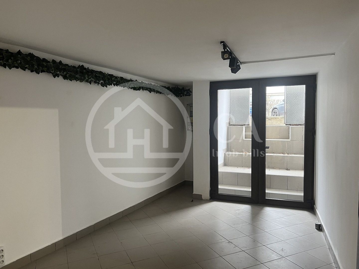 Spatiu comercial de inchiriat ultracentral Oradea - Poză 3