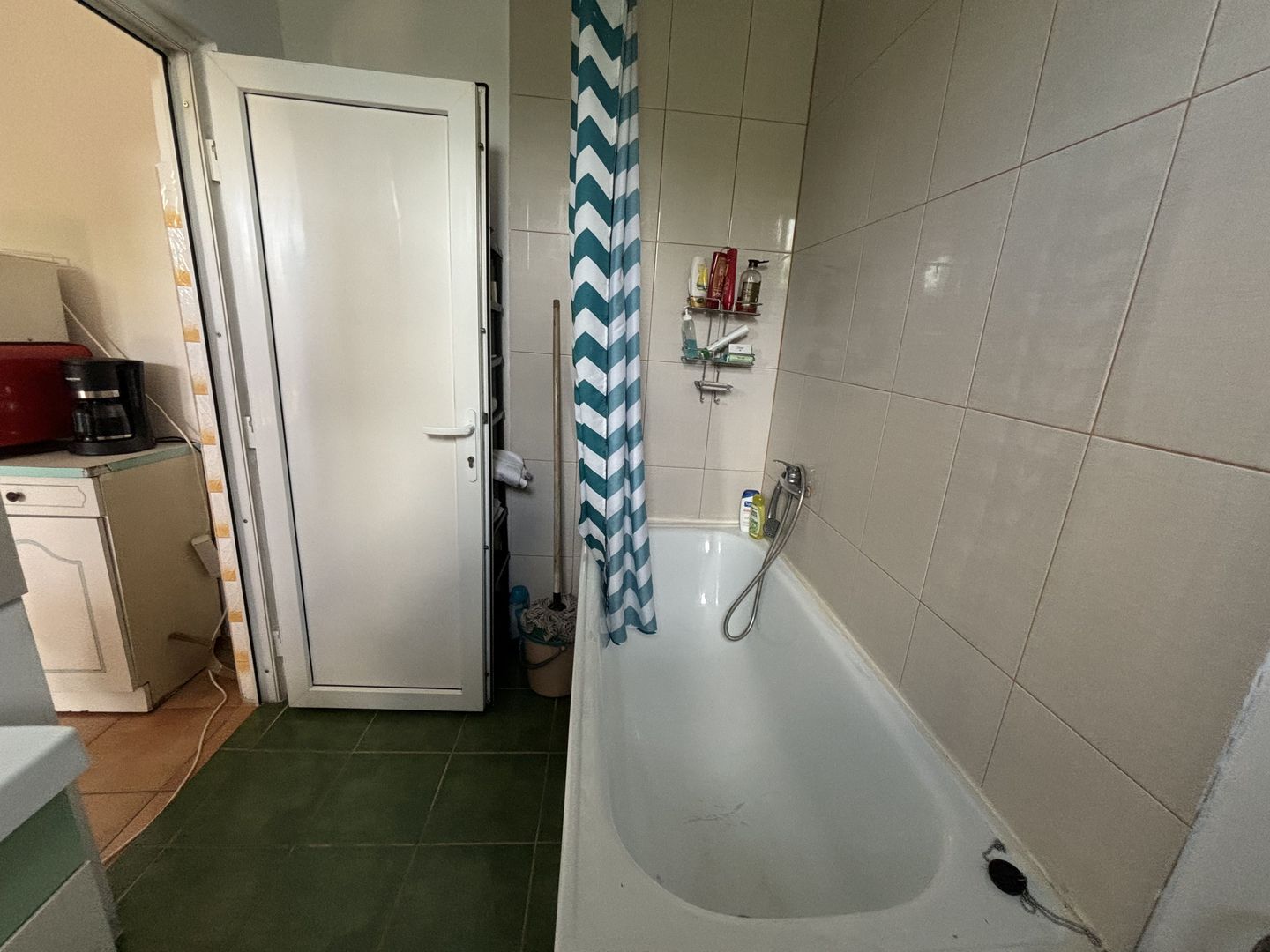 Casa cu 2 apartamente zona Mehala - Poză 8