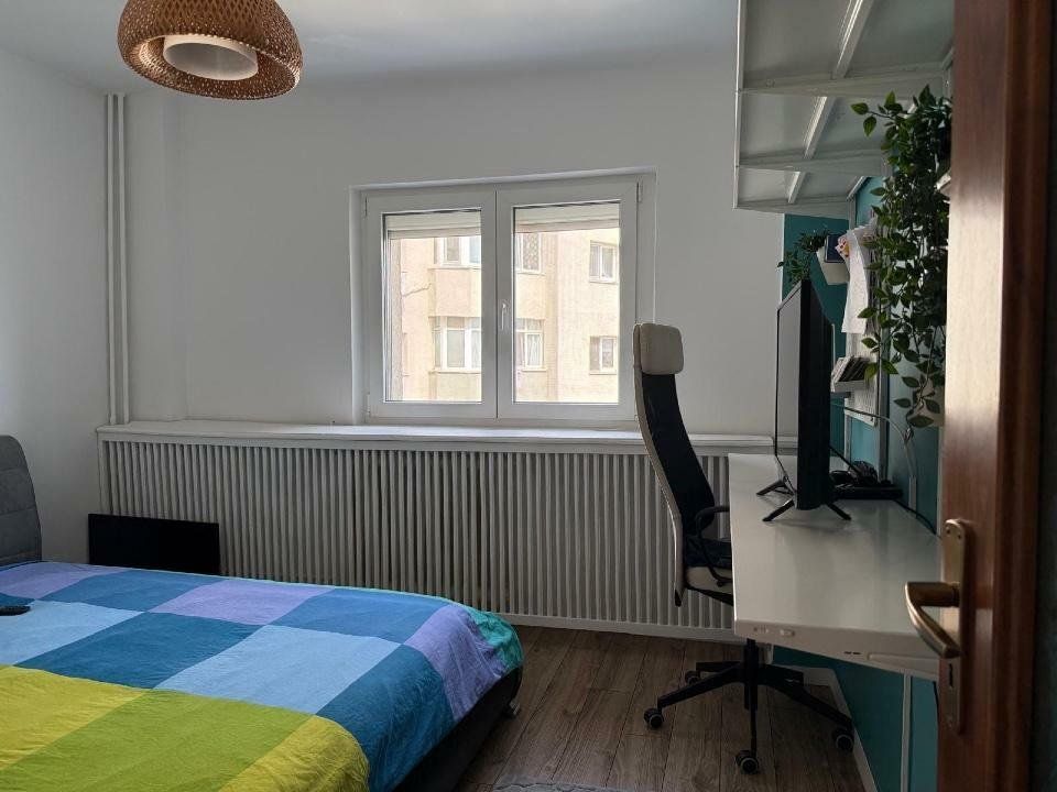 De vânzare, apartament 4 camere  I. Mihalache (1 Mai) sect 1 - Poză 7