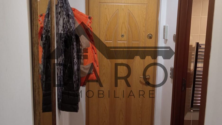 doua camere in Mureseni , strada Hunedoara, etaj 3 , cu copertina auto - Poză 4