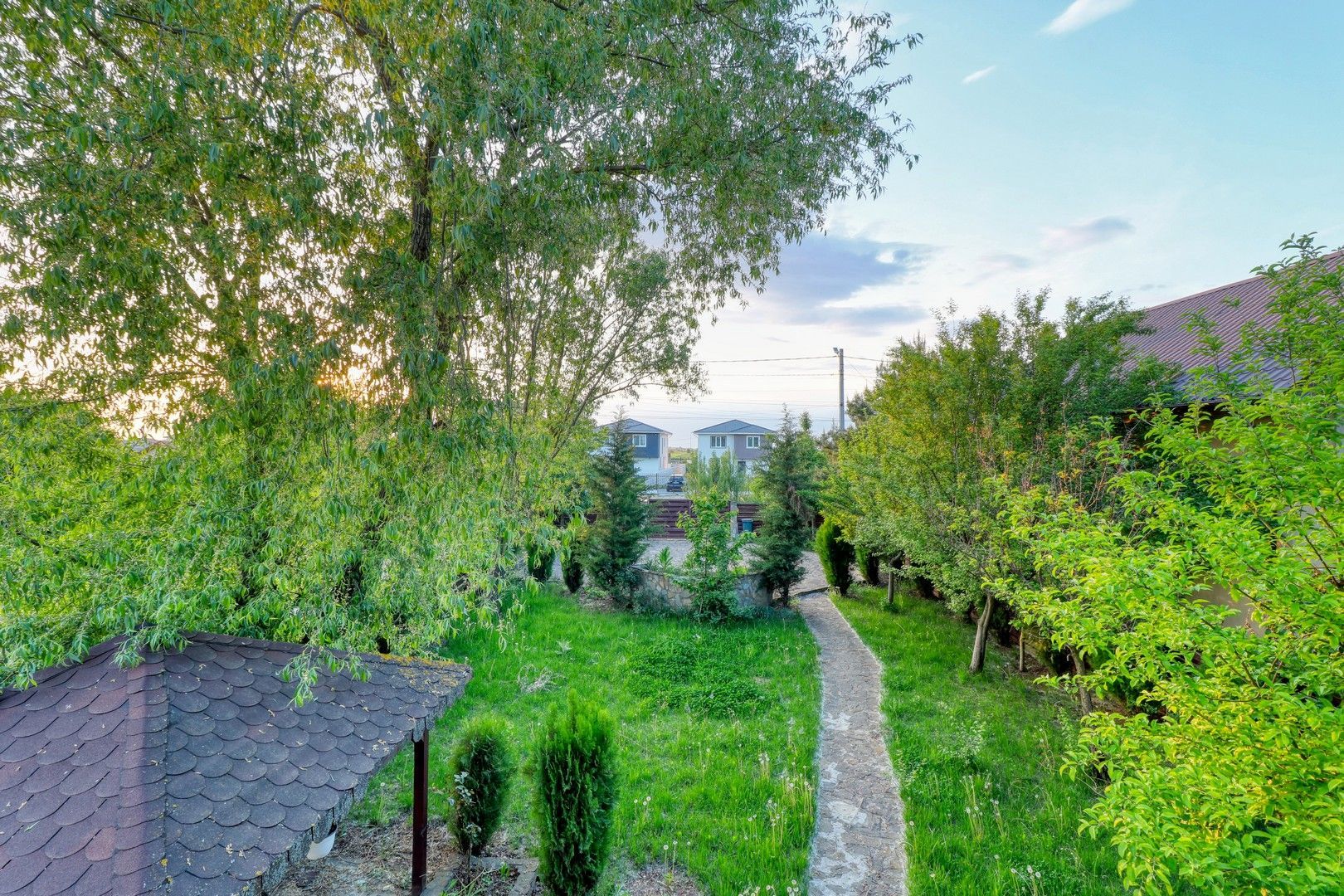 Vila individuala cu 589 mp teren, foisor si gradina superba | Darza - Poză 7
