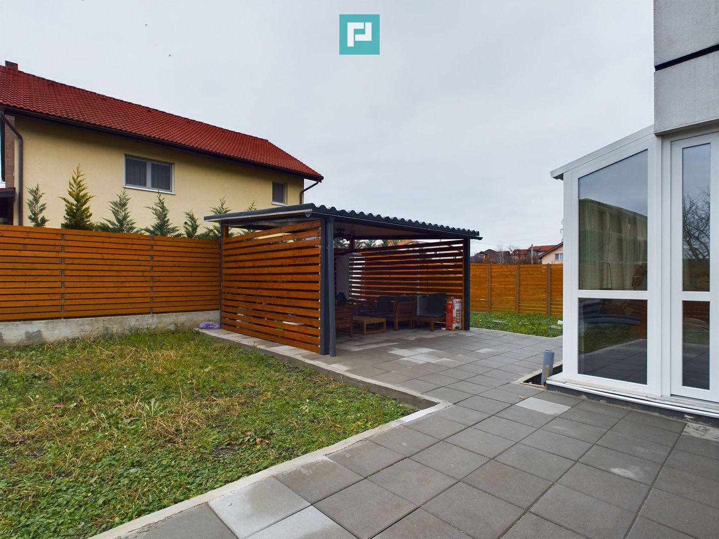 Apartament modern cu 3 camere și curte privată generoasă – Dumbrăvița - Poză 12