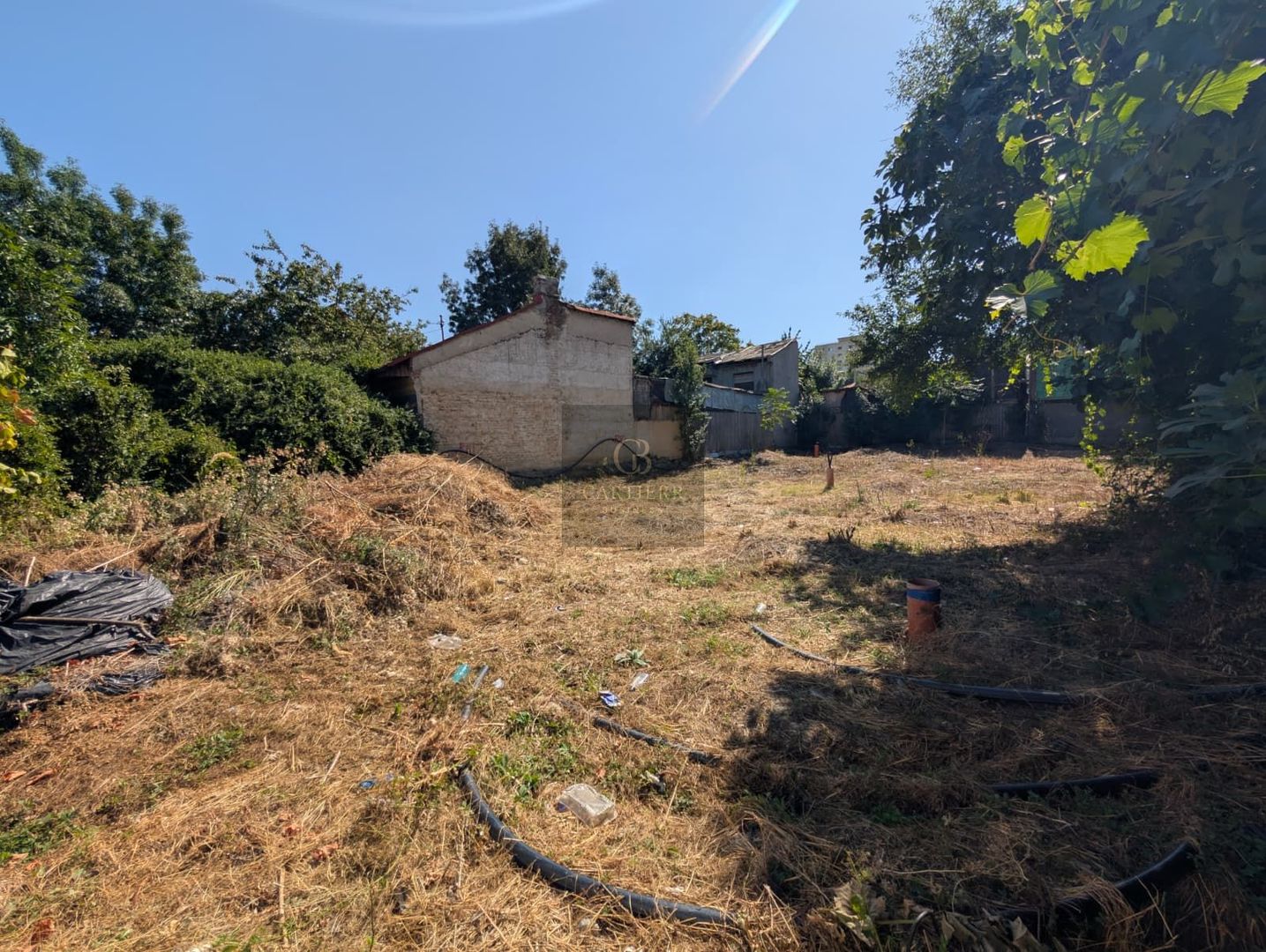 TEREN 490 MP | PROIECT AUTORIZAT PENTRU S+P+2E+M - Poză 1