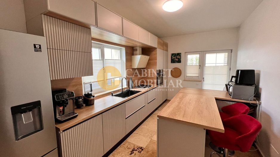 Casa PREMIUM 4 camere 2 bai - Garaj - MOBILATA complet - Poză 7