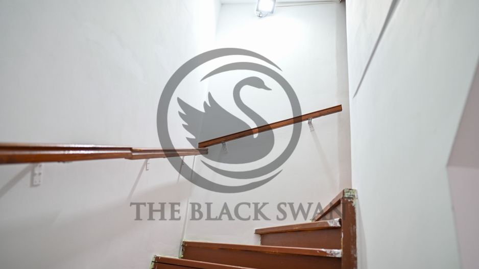 Casa cu 7 camere de vanzare | Zona Centrala, Baicoi | Comision 0% - Poză 22