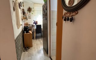 Garsoniera in zona Rogerius - Poză 5