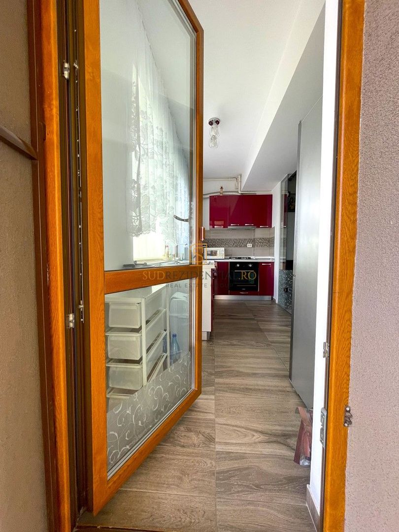 Apartament 3 camere de inchiriat, Cartierul Solar, loc de parcare - Poză 12