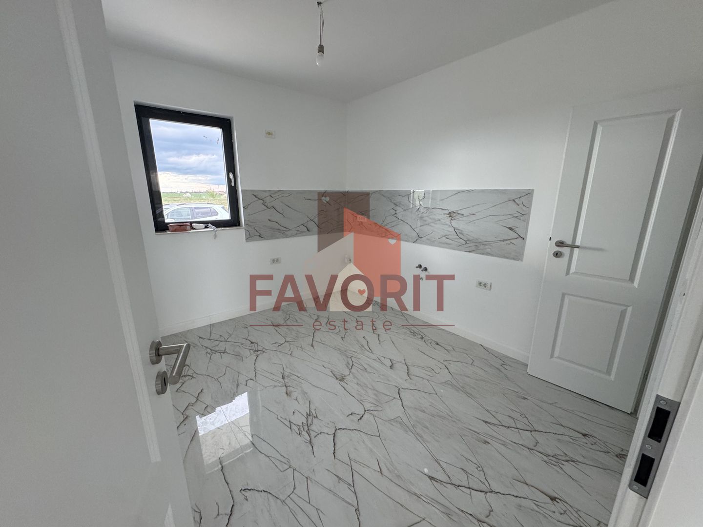 Comision 0%. Panouri si pompa de caldura. Despartit prin camera tehnica - Poză 3