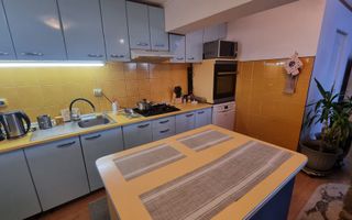 Casă spațioasă cu teren generos de 1000 mp in Dambul Rotund - Poză 5