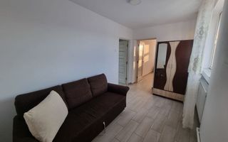 Apartament 3 camere, renovat complet, mobilat și utilat, lângă Colegiul Național „Mihail Sadoveanu” din Pașcani, cu pod pe toată suprafața - Poză 4
