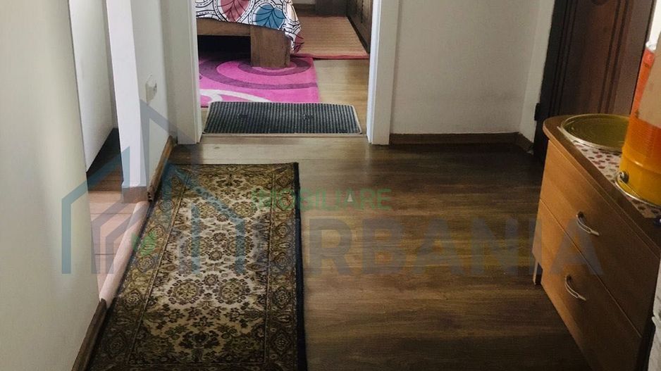 Apartament 3 camere, semidecomandat, Podu Roș, Iași - Poză 1
