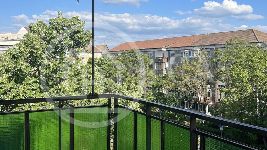 Apartament cu 3 camere de vanzare Decebal Oradea - Poză 12