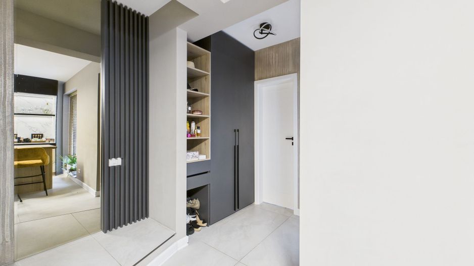 Casă modernă cu 5 camere, 4 băi și terasă închisă – Otopeni, central - Poză 15