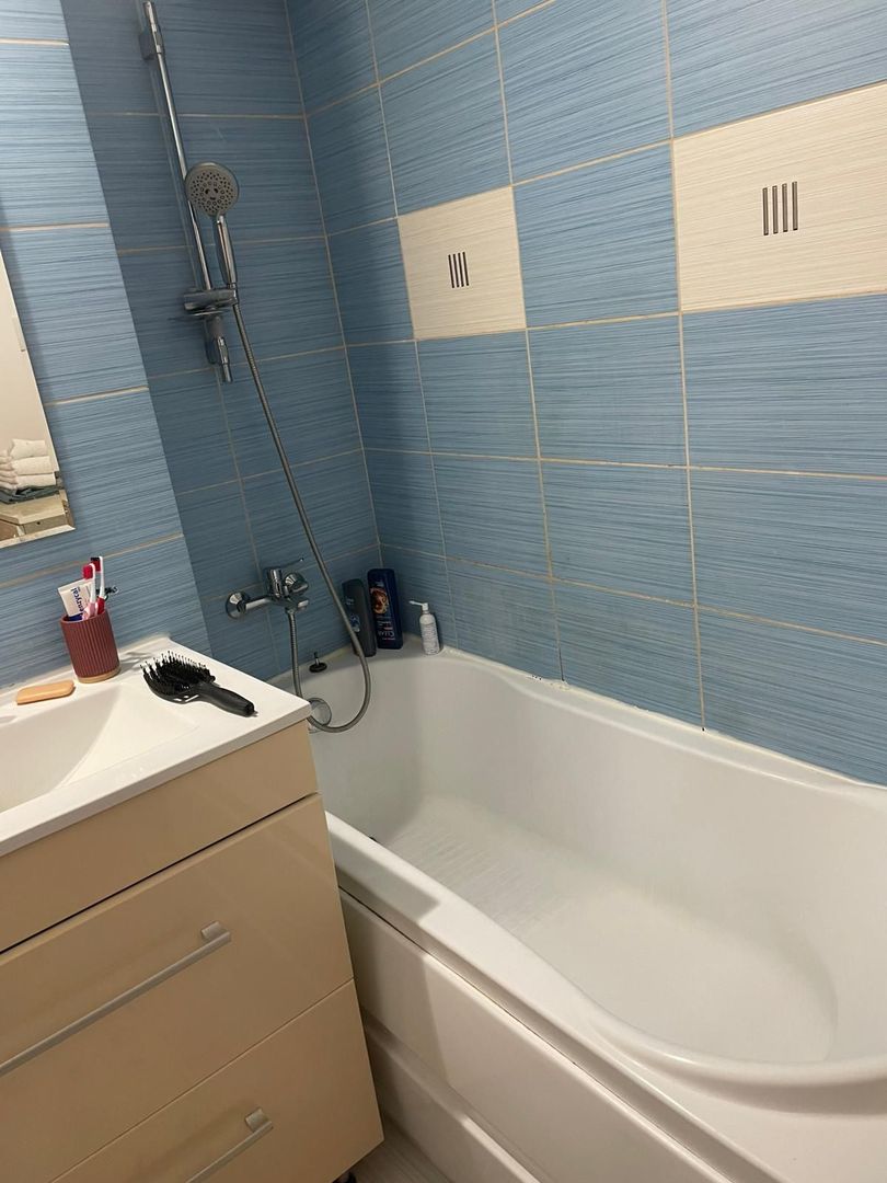 AP. 3 CAMERE LUJERULUI, CENTRALA TERMICA, BUCATARIE INCHISA, MOBILAT - Poză 11