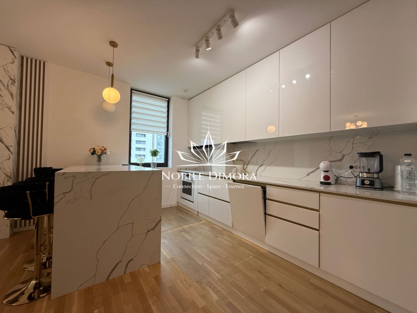 ISHO - Apartament cu 4 camere de lux, 2 bai, 2 balcoane, parcare privata - Poză 7