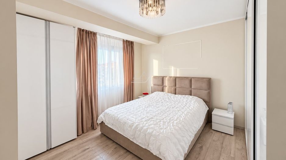 Mobilat si utilat complet. 2 bai. Asfalt. Disponibil imediat. - Poză 14