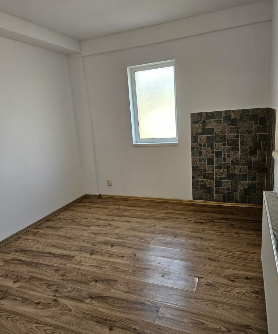 Vila,Parter+Etaj comuna Berceni 169000 eur - Poză 8