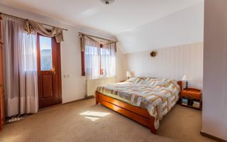 Casă de vacanță în Poiana Mărului. - Poză 10