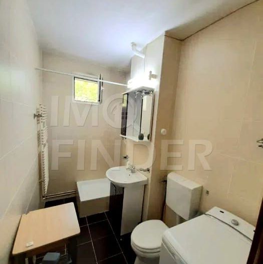 4 Camere etaj 1 Zona Hotel Royal - Scoala Internationala Gheorgheni - Poză 4