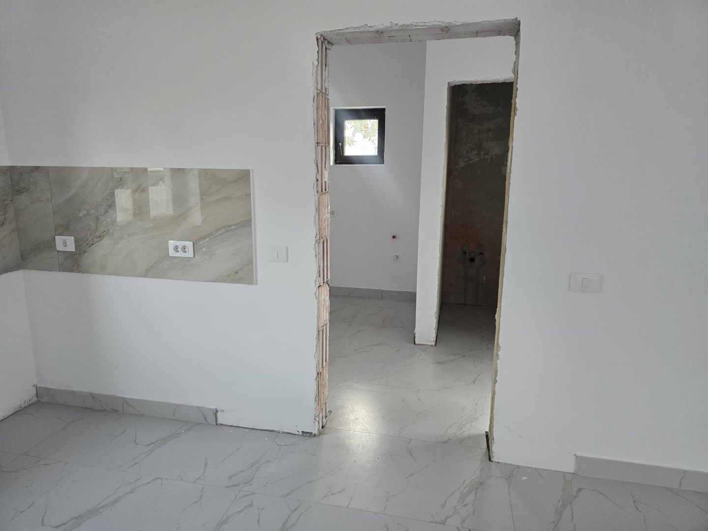 Casă Nouă Modernă de Vânzare –Sărata, Bacău,Confort, Spațiu și Liniste - Poză 13
