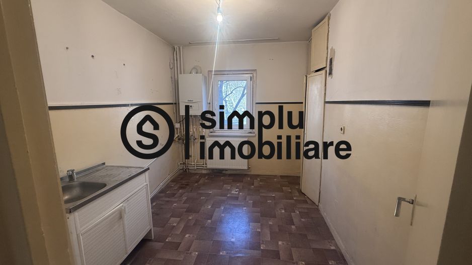 2 camere, parter, centrala termica, Rovine - 110 000 Euro - Poză 4