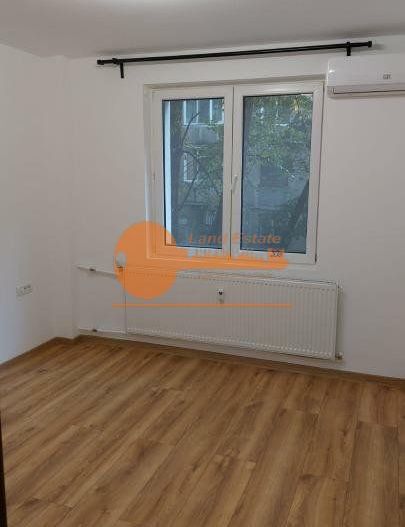 Apartament cu 3 camere in zona Crangasi - Poză 8
