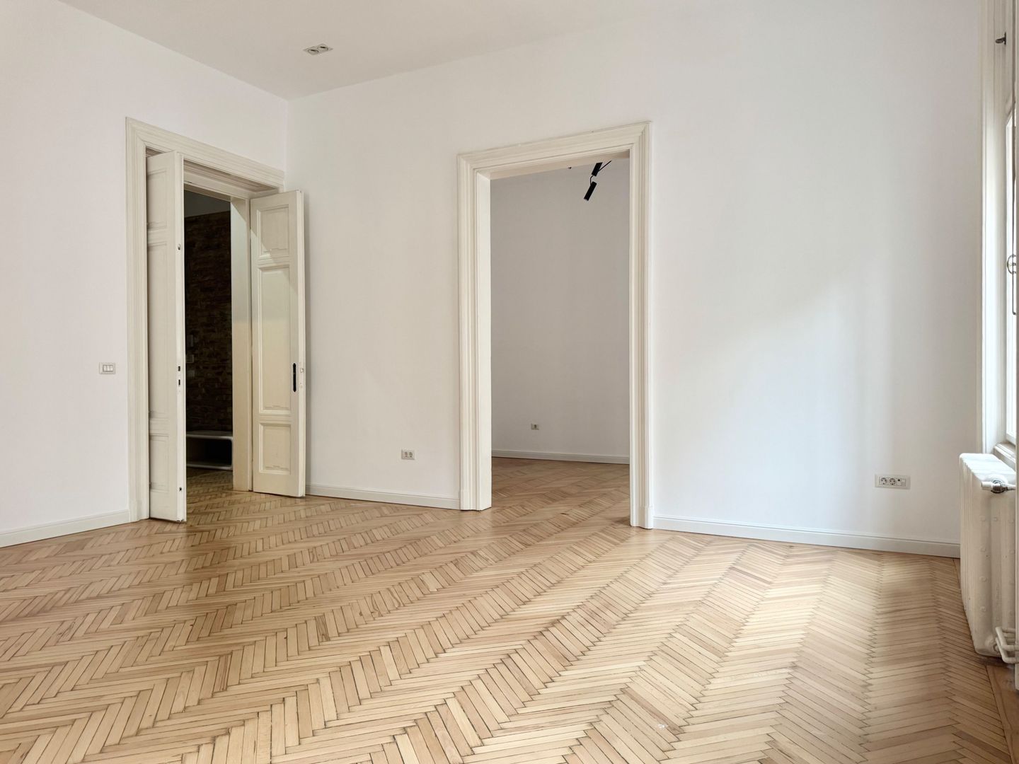 Birouri reprezentative, finisaje moderne, prima închiriere - Poză 9