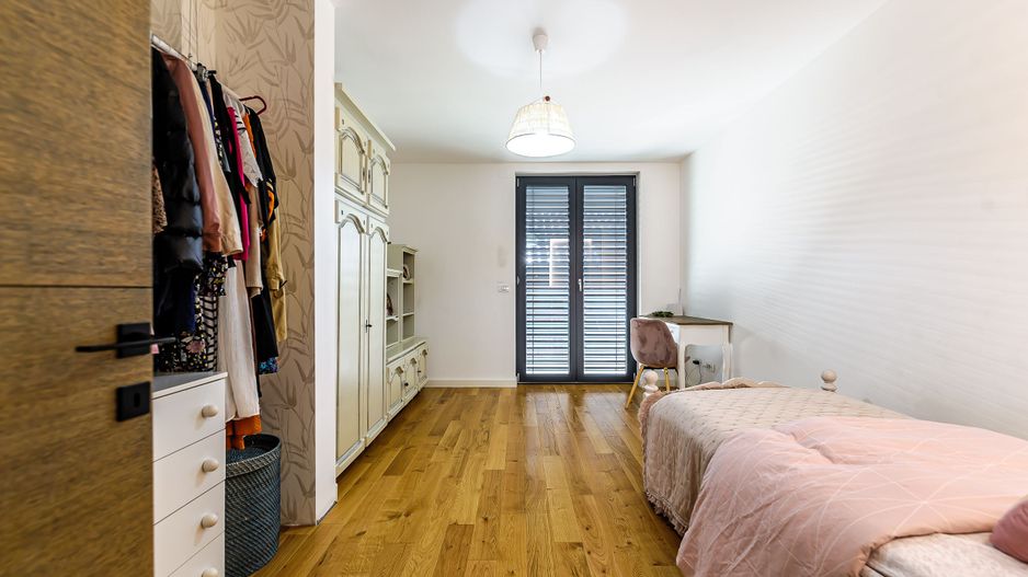 Vilă modernă in Bujac - Poză 9