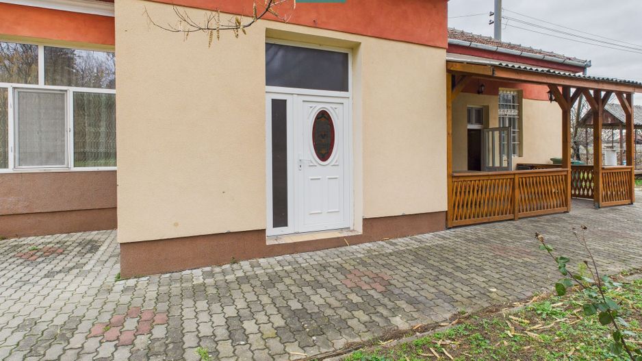 CONAC IMPRESIONANT ÎN GHIOROC - Poză 48