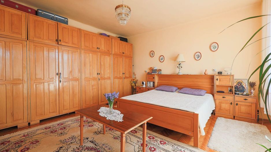 Apartament 2 camere pe Bulevardul Revolutiei - Poză 3