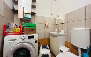 Apartament decomandat, cu 3 camere, 2 bai, 2 balcoane - Zona Strand - Poză 8