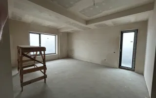 Casă P+1, 315 m² utili | Teren 1.530 m² | Pe malul lacului Ostratu - Poză 12