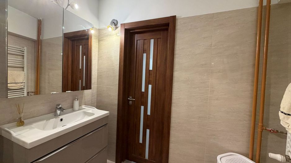 DE INCHIRIAT Apartament 4 camere Piața Unirii, cu parcare - Poză 18