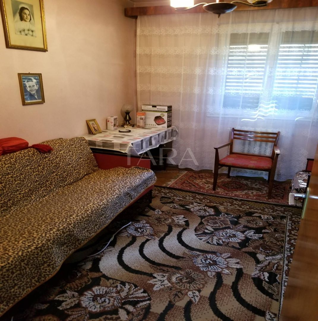 4 camere decomandate în Mănăștur – potențial excelent. - Poză 5