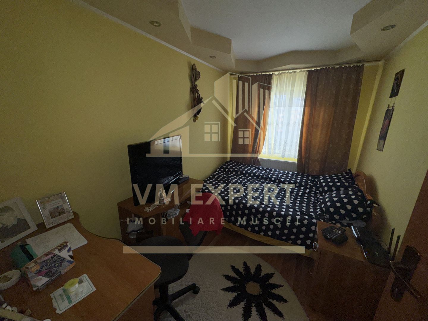 APARTAMENT 3 CAMERE ETAJ 4 VISOI - Poză 4